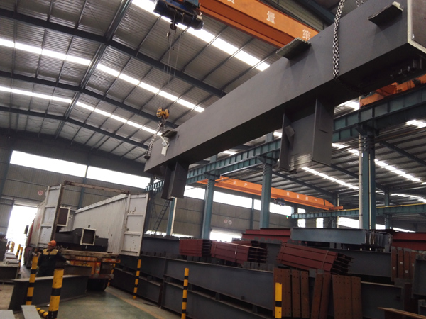 1482825475900354.jpg 裝箱現(xiàn)場(chǎng)2.jpg