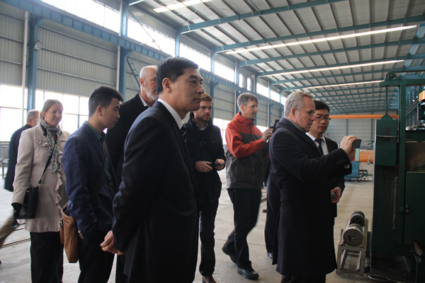 1482825519632244.jpg 5-澳大利亞來(lái)我公司考察.JPG