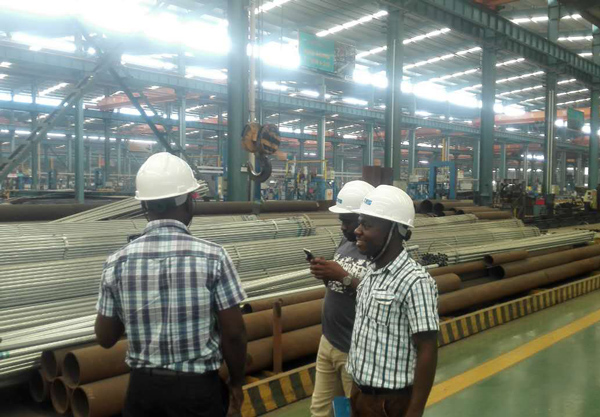 1482825537573885.jpg 菲律賓客戶來(lái)我公司考察.jpg